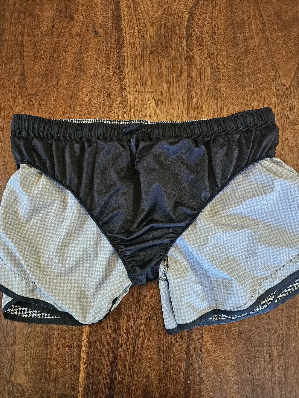 Nike Women's Plus Shorts Dri Fit Houndstooth Black And White Size 2X
